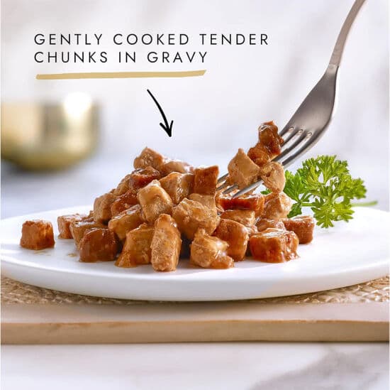 Gourmet Gold Parça Etli Soslu Somon ve Tavuk Kedi Konservesi 85 Gr